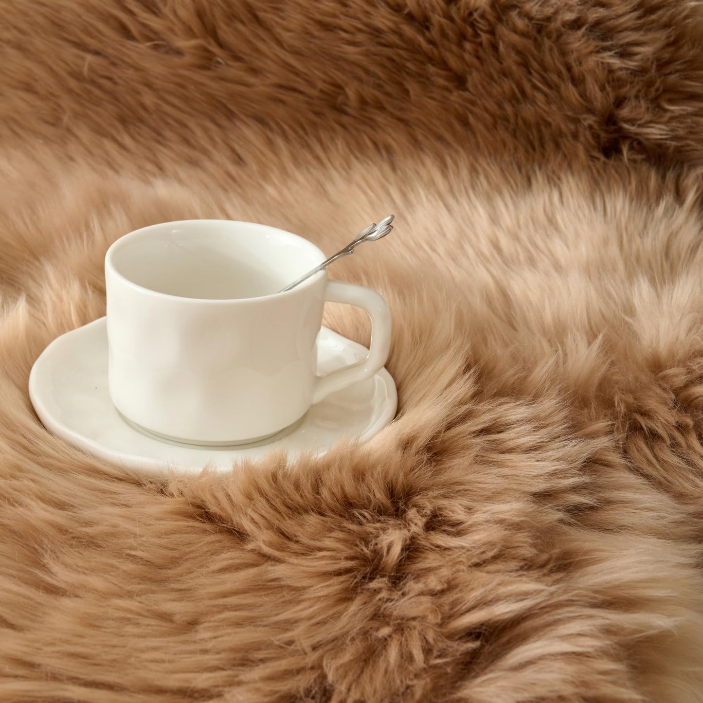 GINAMUSE Premium Genuine Sheepskin Area Rug for Bedroom,Real Fluffy Soft Wool Fur Carpet Natural Luxury Lambskin Rug Seat Chair Covers for Couch Sofa Living Room(Tan,2×3 Feet Sheepskin)
