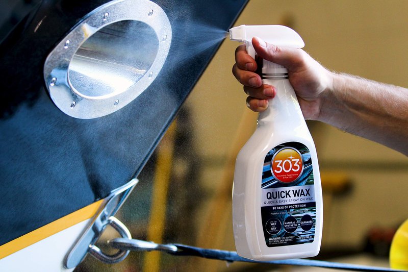 303 Products Marine Quick Wax, Boat Spray Wax for Fiberglass & Gelcoat – Quick Shine Spray for Boats, Slick Gloss Finish, Easy Spray-On Application, 32 oz