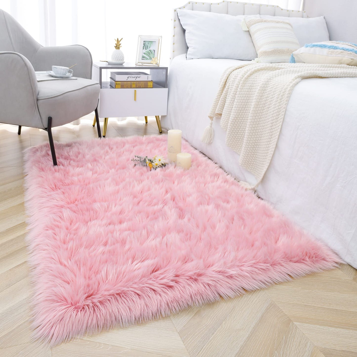 Noahas Luxury Fluffy Rugs Bedroom Furry Carpet Bedside Faux Fur Sheepskin Area Rugs Children Play Princess Room Decor Rug, 3 x 5 Feet