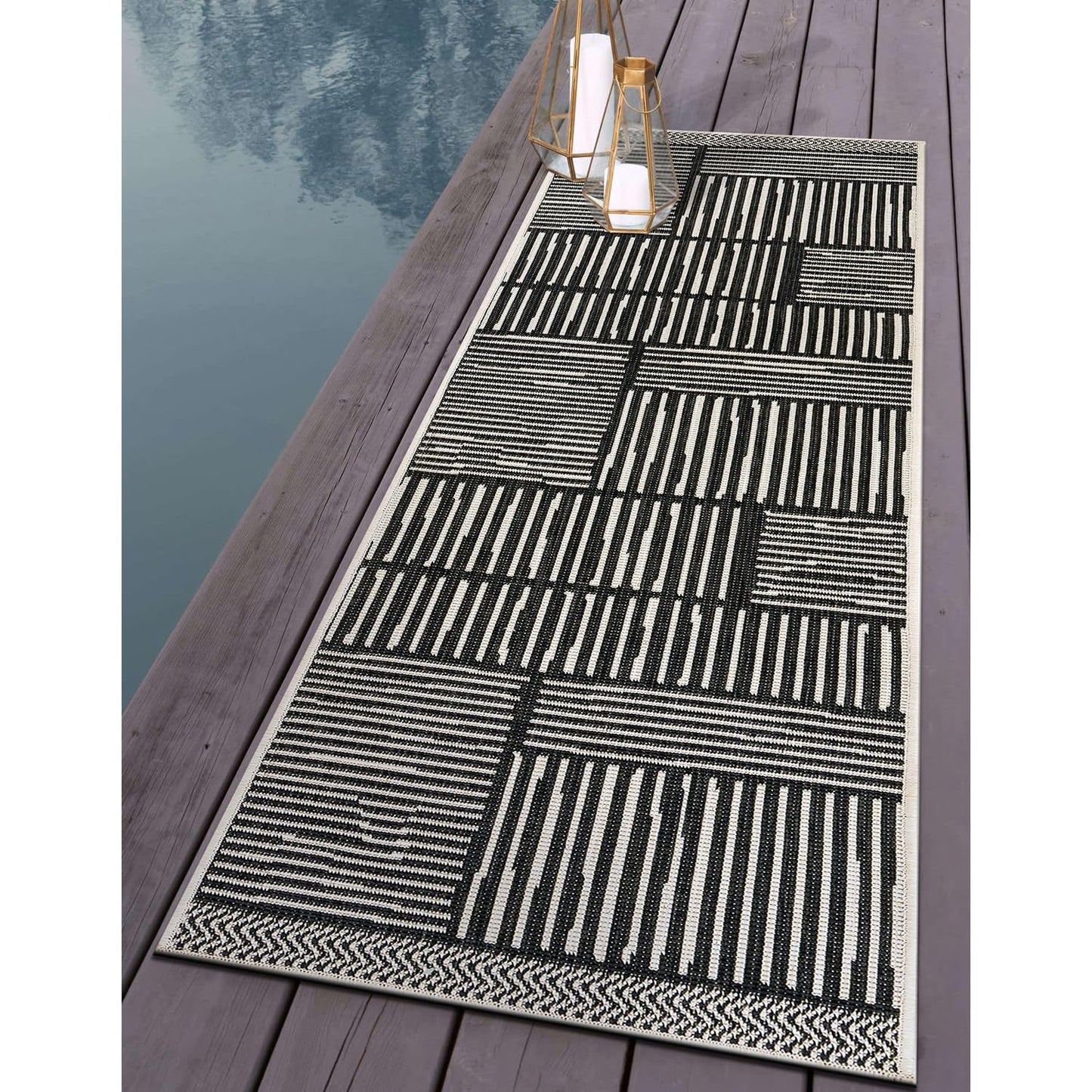 Rugshop Black Contemporary Stripe Indoor/Outdoor Runner Rug, Weather Resistant & Reversible, for Hallway, Entryway and Kitchen, 2' x 7'