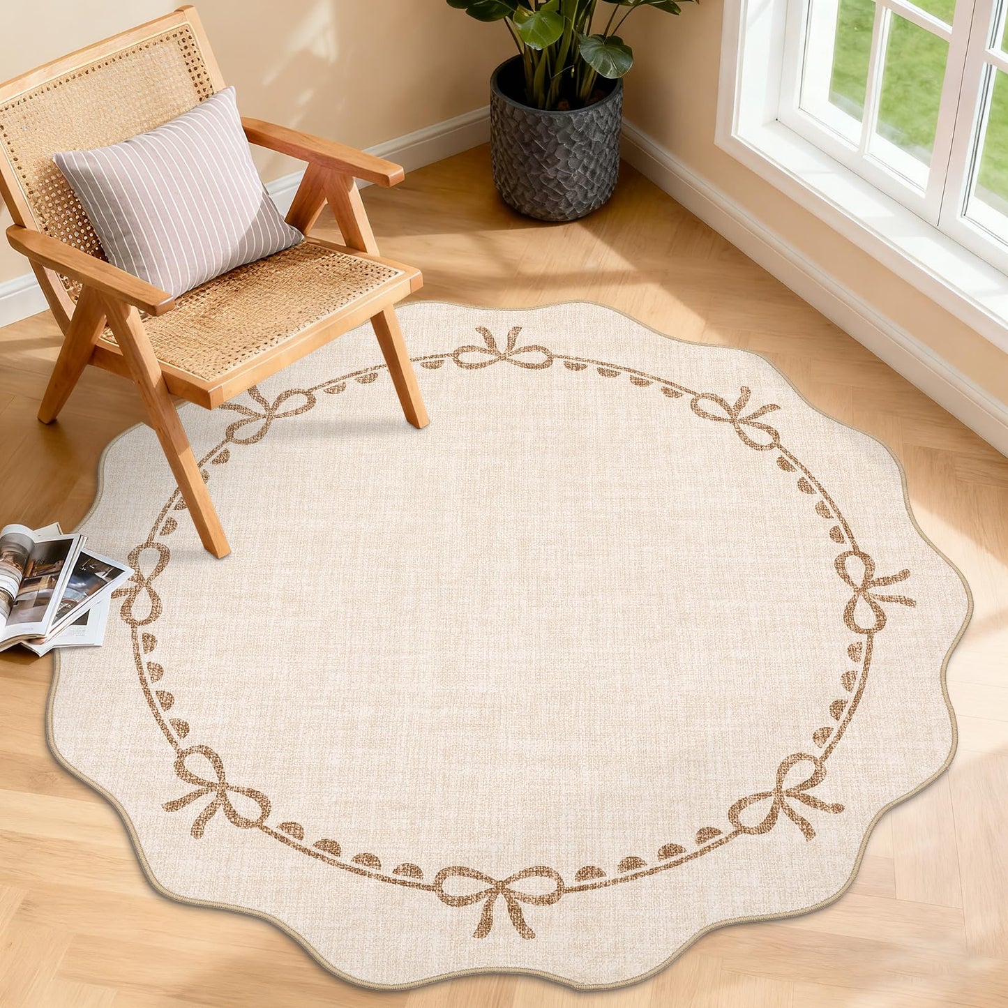 GarveeHome Scalloped Bow Rug for Living Room, 4ft Round Rugs Washable Solid Beige Rug for Dorm Soft Low Pile Non Slip Scalloped Rugs for Nursery Bedroom Decor Kids Room Playroom