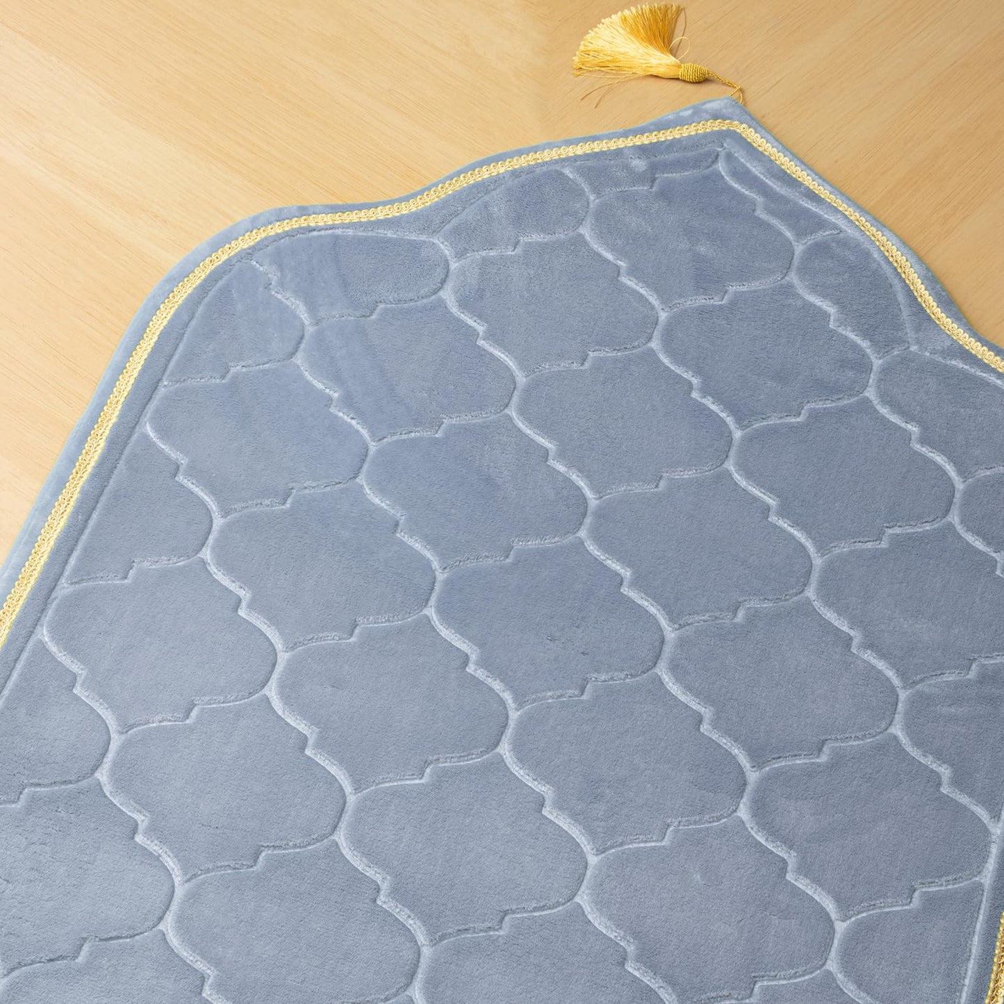 YAZEIN Muslim Prayer Rug with Tasbih Prayer Beads, Soft Memory Foam Prayer Matt Islam, Padded Islamic Prayer Mat Thick for Men and Women, Janamaz, Sajadah (25.6" x 43.3", Grey)