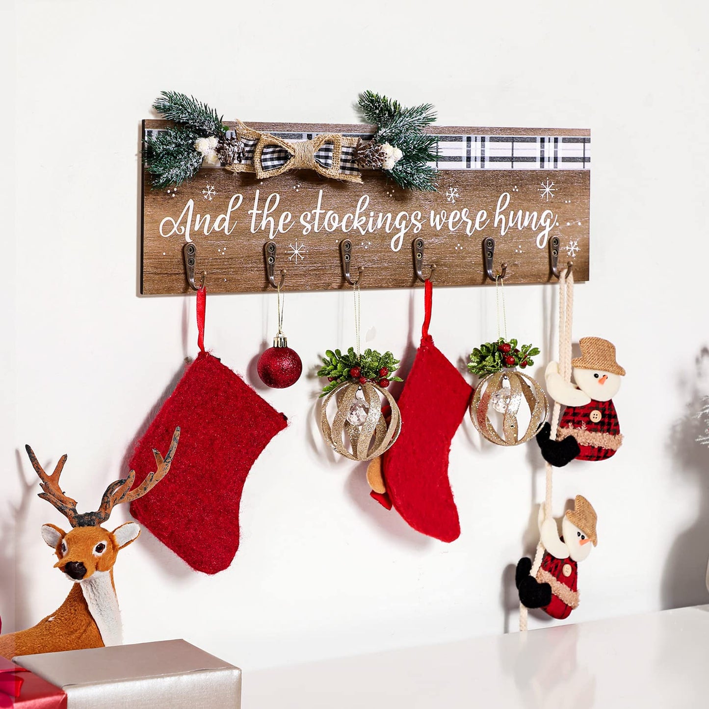 Christmas Stocking Holder with 6 Hangers The Stockings were Hung Wooden Sign Xmas Wall Hanging Sign Wall Mount Hook Holder Decorative Wood Stocking Hanger for Mantle(Snowflake Style)