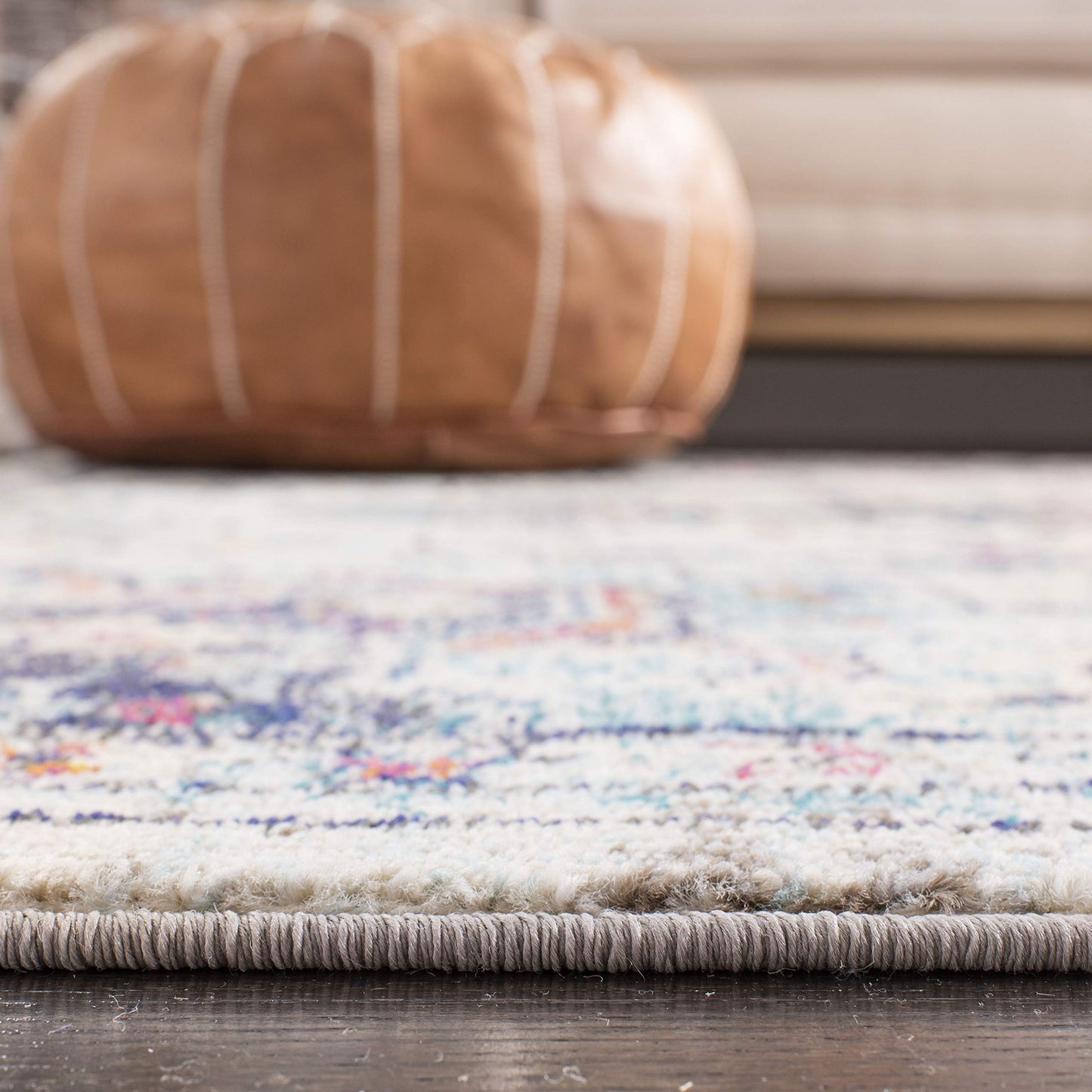 SAFAVIEH Area Rug 8x10 - Madison Collection - Large - Cream & Blue, Boho Chic Distressed Medallion Design, Non-Shedding & Easy to Clean, Ideal for Living Room, Bedroom, Dining Space (MAD473B)