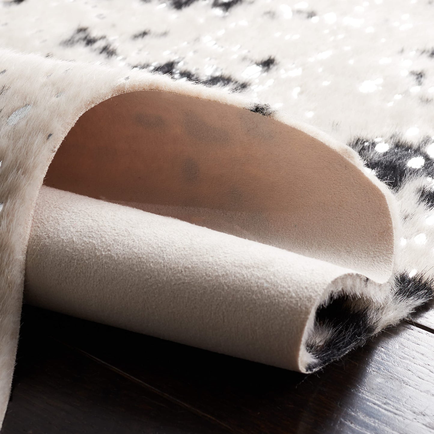 SAFAVIEH Faux Cow Hide Collection 3' x 5' Beige/Black FCH207Z Rustic Western Boho Entryway Living Room Foyer Bedroom Accent Rug