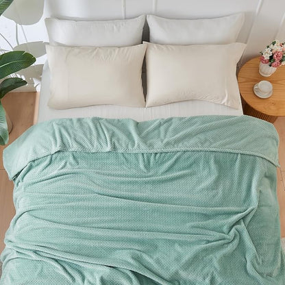 NEWCOSPLAY Super Soft Throw Blanket New Sage Green Premium Silky Flannel Fleece Leaves Pattern Lightweight Bed Blanket All Season Use (New Sage Green, Throw(50"x60"))