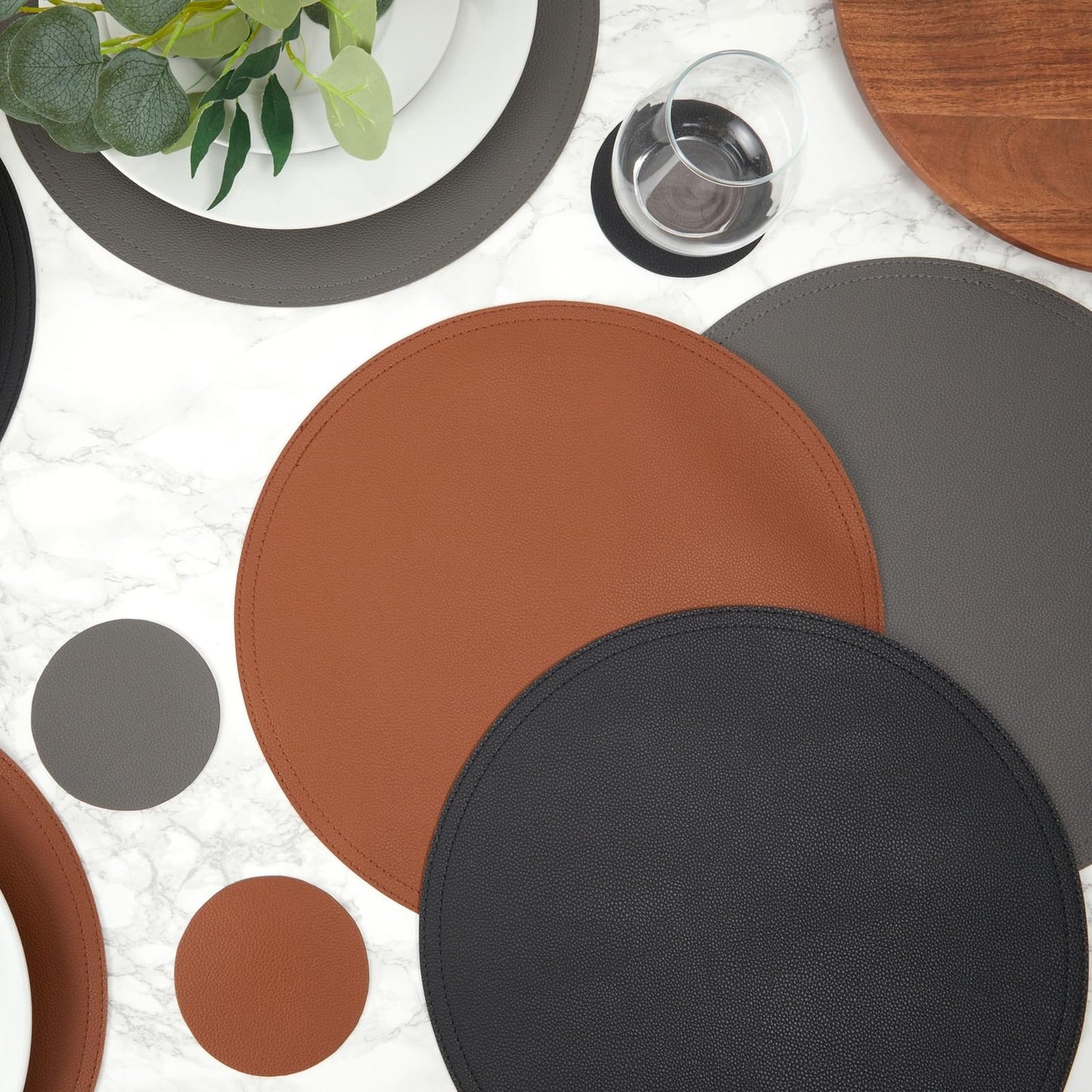 Juvale Round Vegan Leather Table Placemats & Coasters - Waterproof & Heat-Resistant Dining Table Decor - Easy Wipe-Clean Kitchen Decor - Durable Everyday Placemats - Black, 13.4", Set of 6