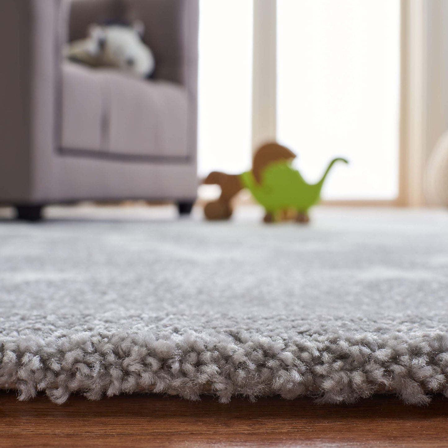 SAFAVIEH Carousel Kids Collection Accent Rug - 2' x 3', Light Grey & White, Non-Shedding & Easy Care, Ideal for High Traffic Areas for Boys & Girls in Playroom, Nursery, Bedroom (CRK135F)