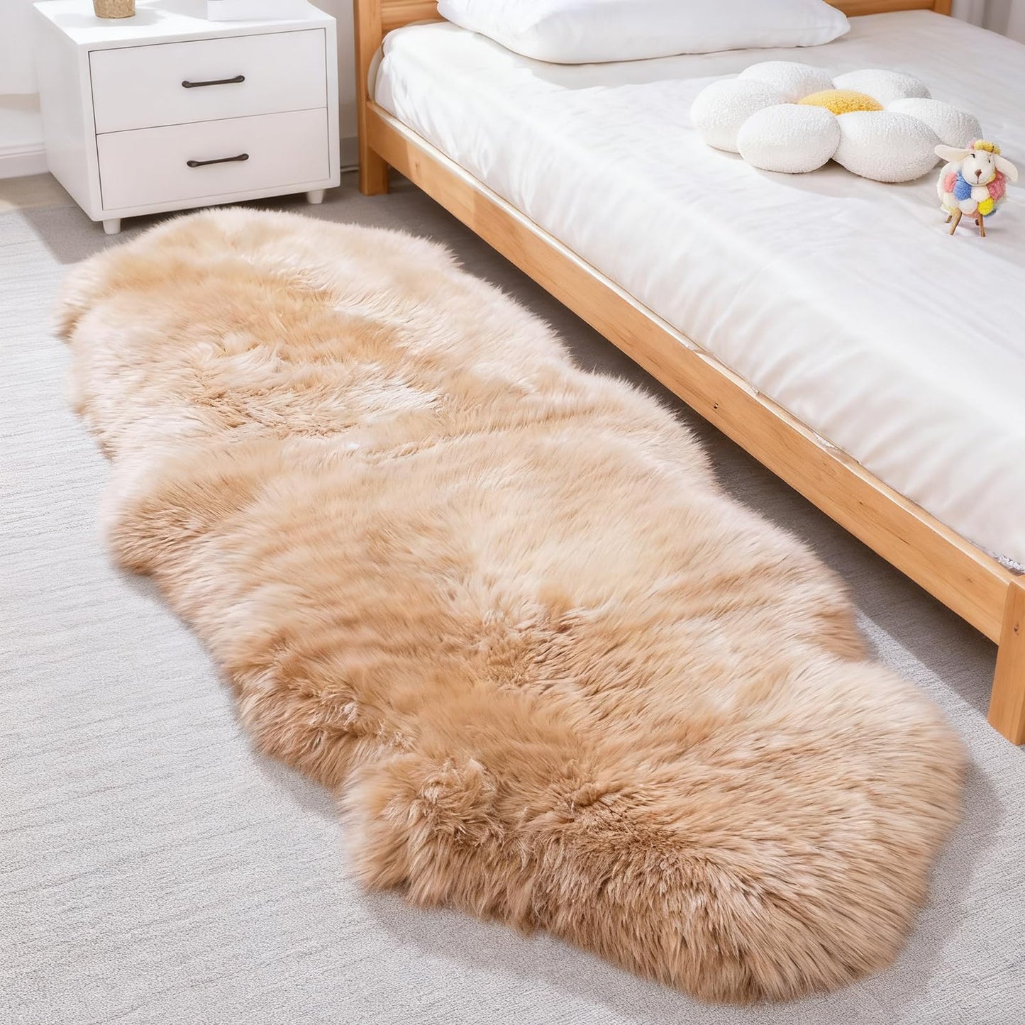 Real Sheep Skin Rug with Little Patches-Genuine Fuzzy Sheepskin Carpet for Bedroom Floor Living Room Sofa Luxury Fur Wool Pad (Light Brown, 2FT×6FT Patchwork)