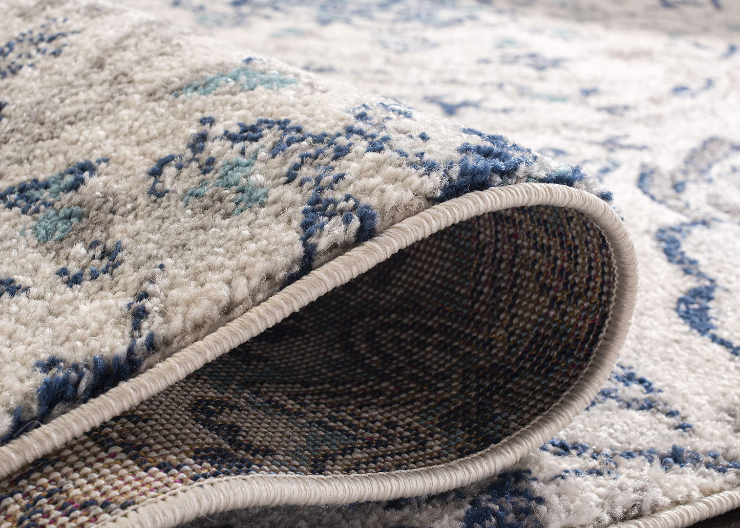 SAFAVIEH Madison Collection Runner Rug - 2'3" x 6', Cream & Light Grey, Boho Chic Glam Paisley Design, Non-Shedding & Easy Care, Ideal for High Traffic Areas in Living Room, Bedroom (MAD600C)