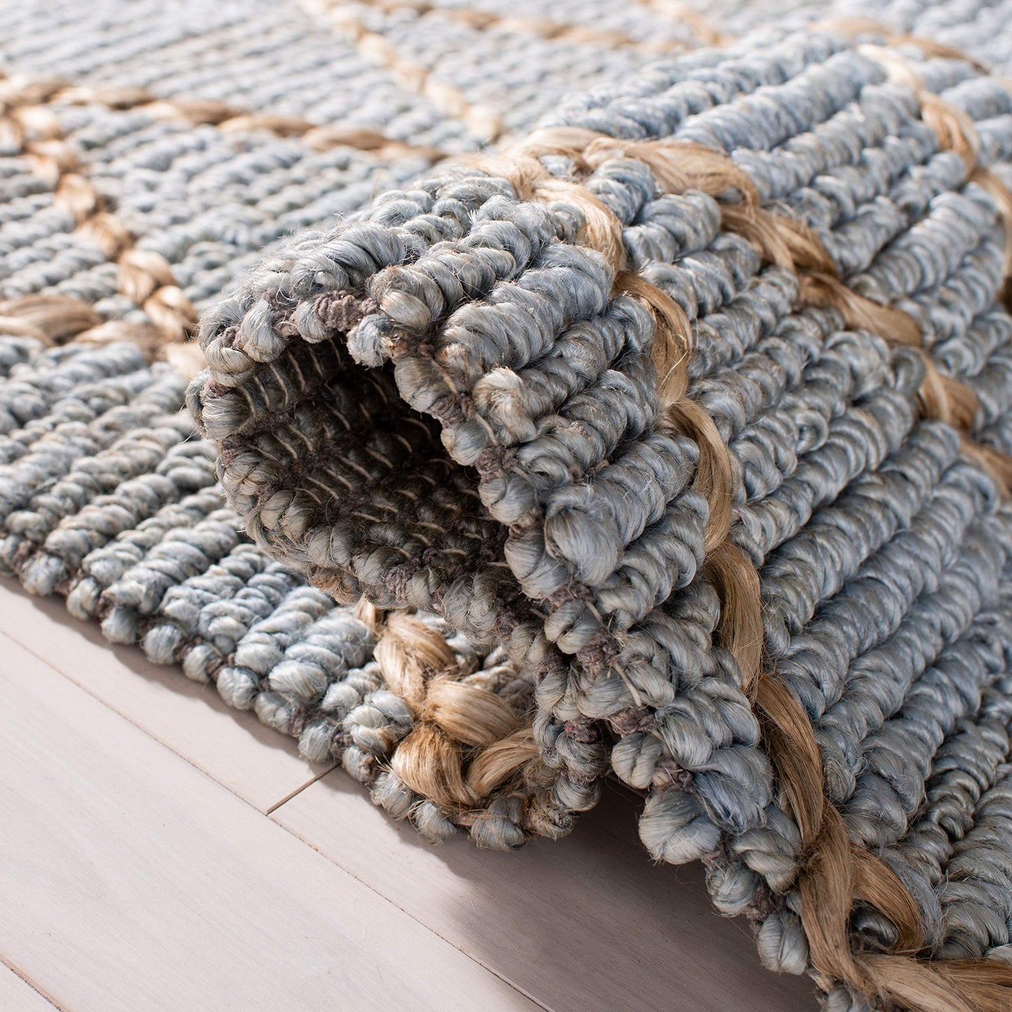 SAFAVIEH Natural Fiber Collection Accent Rug - 4' x 6', Natural & Blue, Handmade Boho Moroccan Trellis Jute, Ideal for High Traffic Areas in Entryway, Living Room, Bedroom (NF955N)