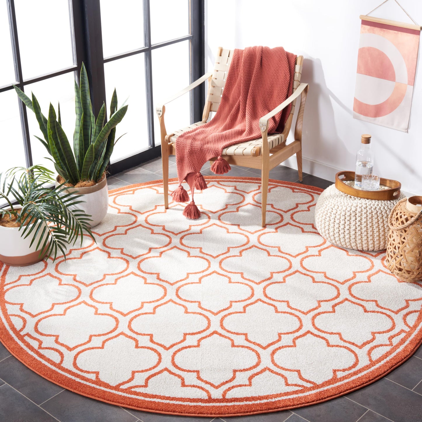 SAFAVIEH Amherst Collection Area Rug - 5' Round, Ivory & Orange, Moroccan Geometric Design, Non-Shedding & Easy Care, Ideal for High Traffic Areas in Living Room, Bedroom (AMT412F)