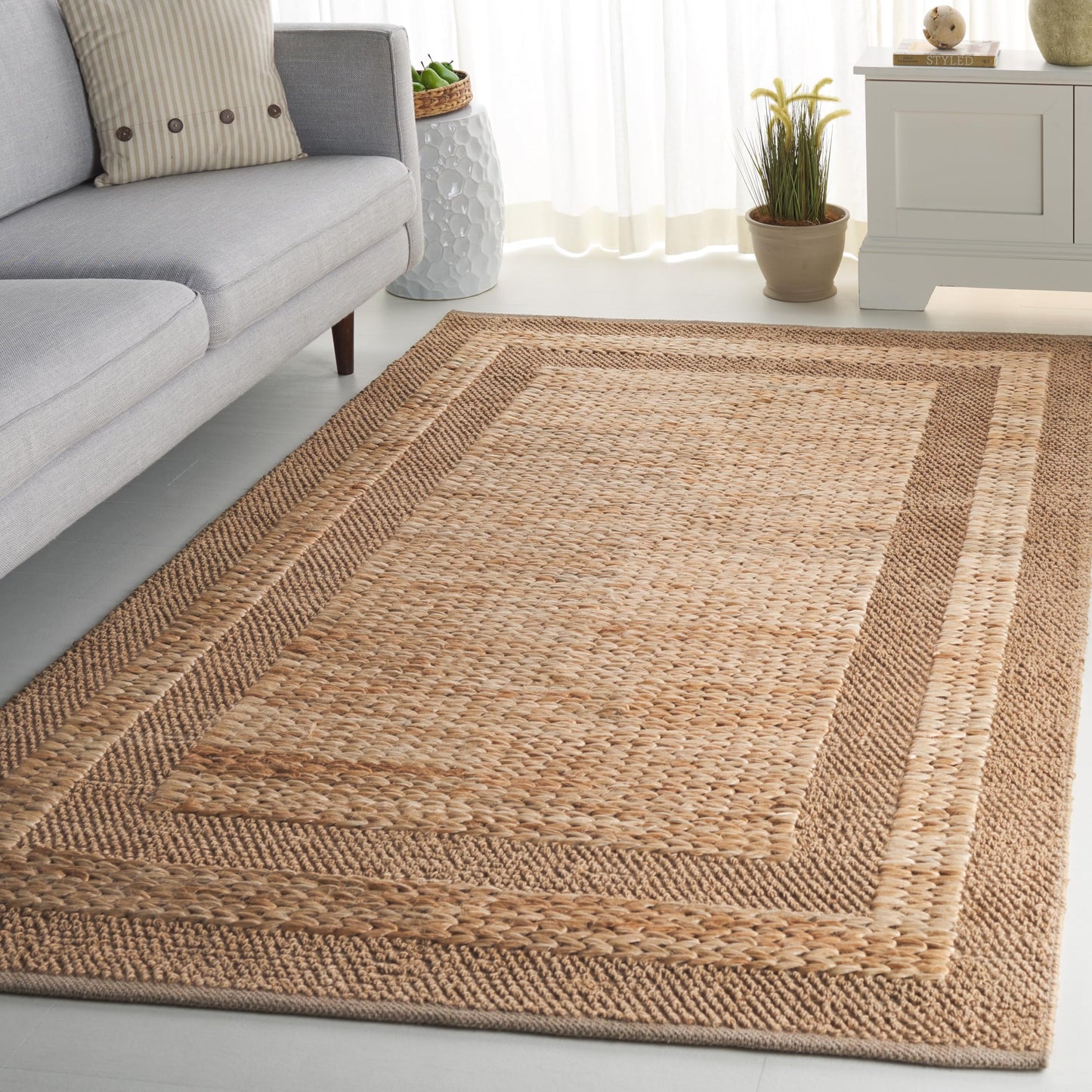 SAFAVIEH Natural Fiber Collection Area Rug - 4' x 6', Natural, Rustic Farmhouse Boho Style, Handmade Jute & Cotton, Ideal for The Living Room, Bedroom, Dining Room (NFB378A-4)