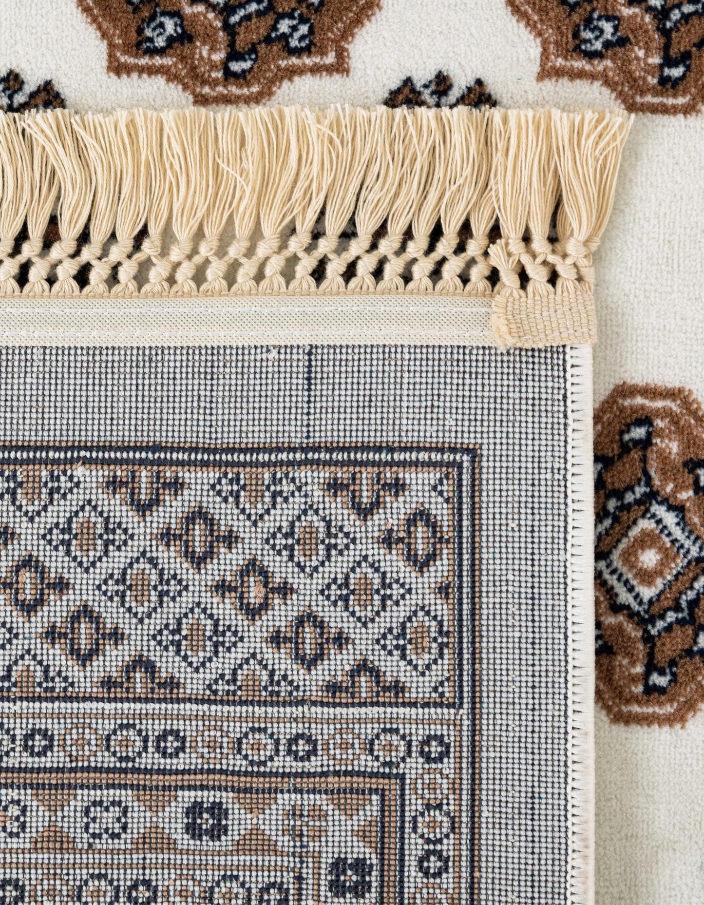 Rugs.com - Bokhara Rug – 4' 1 x 6' 1 Ivory Easy-Clean Stain-Resistant Area Rug – Modern Geometric Design with Fringe, Perfect for Living Rooms, Entryways, and Offices