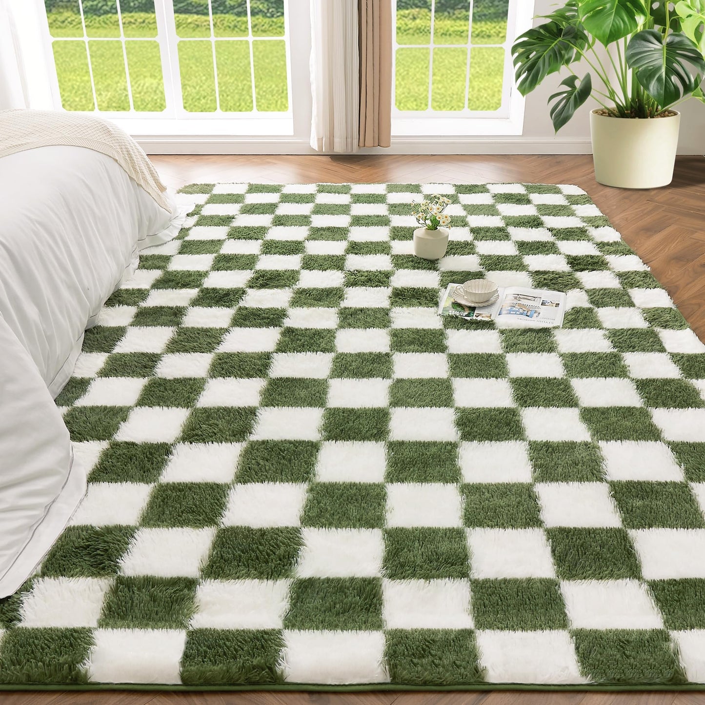Andency 5x7 Ft Green and White Area Rug for Living Room Classic Checkered Shaggy Rug Non-Slip High Pile Soft Fluffy Rug Fuzzy Carpet Bedroom Kids Toddler Room Nursery Playroom, Cute Dorm Home Decor