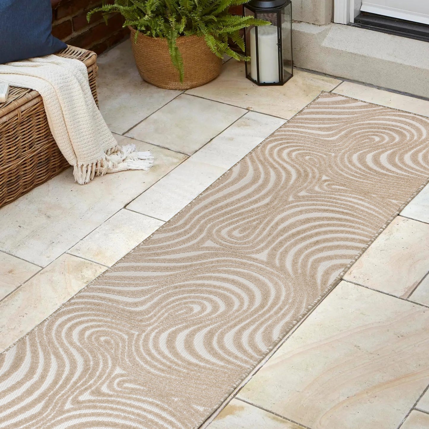 JONATHAN Y Maribo High-Low Abstract Striped Beige/Cream 2x8 Indoor/Outdoor Runner Rug for Patio, Backyard, Living Room, Bedroom, Office, Hose-Washable (SCN103D-28)