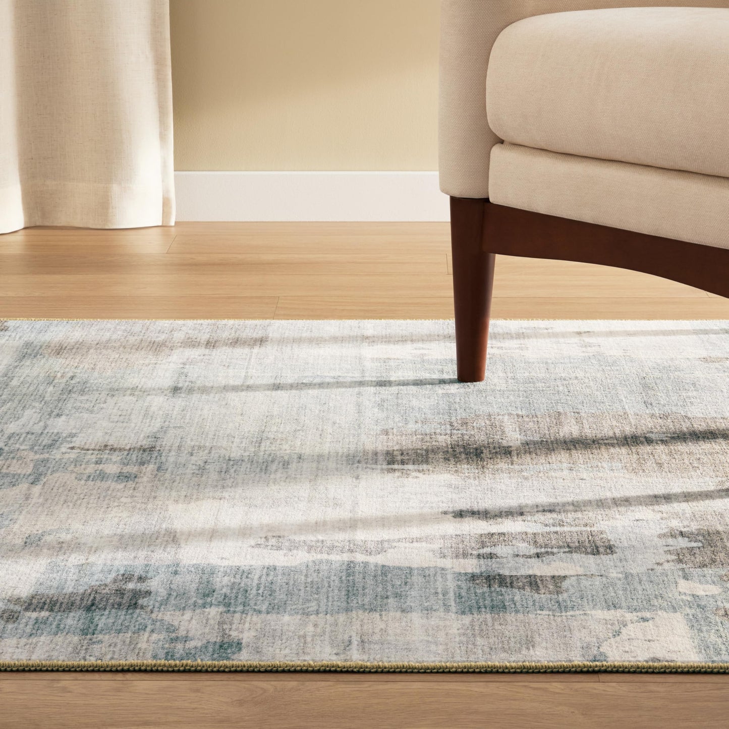 EVERWASH Haven Abstract Colorblock Machine Washable Area Rug with Airflo Technology for Easy Clean, Ultra-Soft Non-Slip Rug with Built-in Pad, Pet, Family & Allergy Friendly Rug, Blue Multi, 2'6"x7'