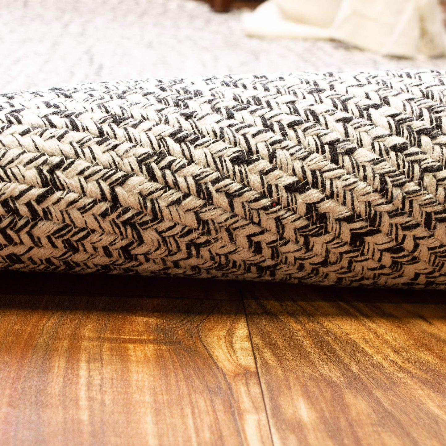 Super Area Rugs Farmhouse Braided Rug Cotton Kitchen Reversible Carpet, Black & White, 3' X 5' Oval