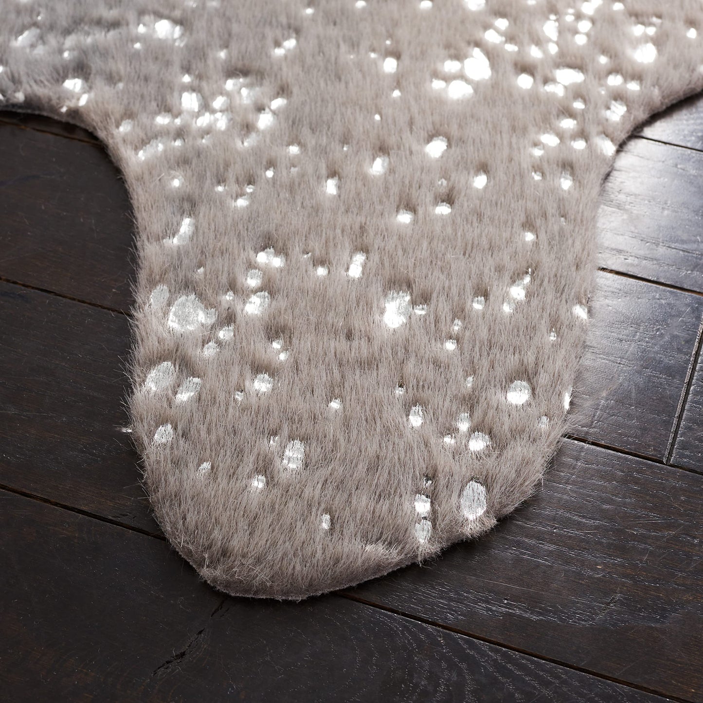 SAFAVIEH Faux Cow Hide Collection 5' x 6' 5" Dark Grey/Silver FCH206H Rustic Western Boho Living Room Dining Bedroom Area Rug