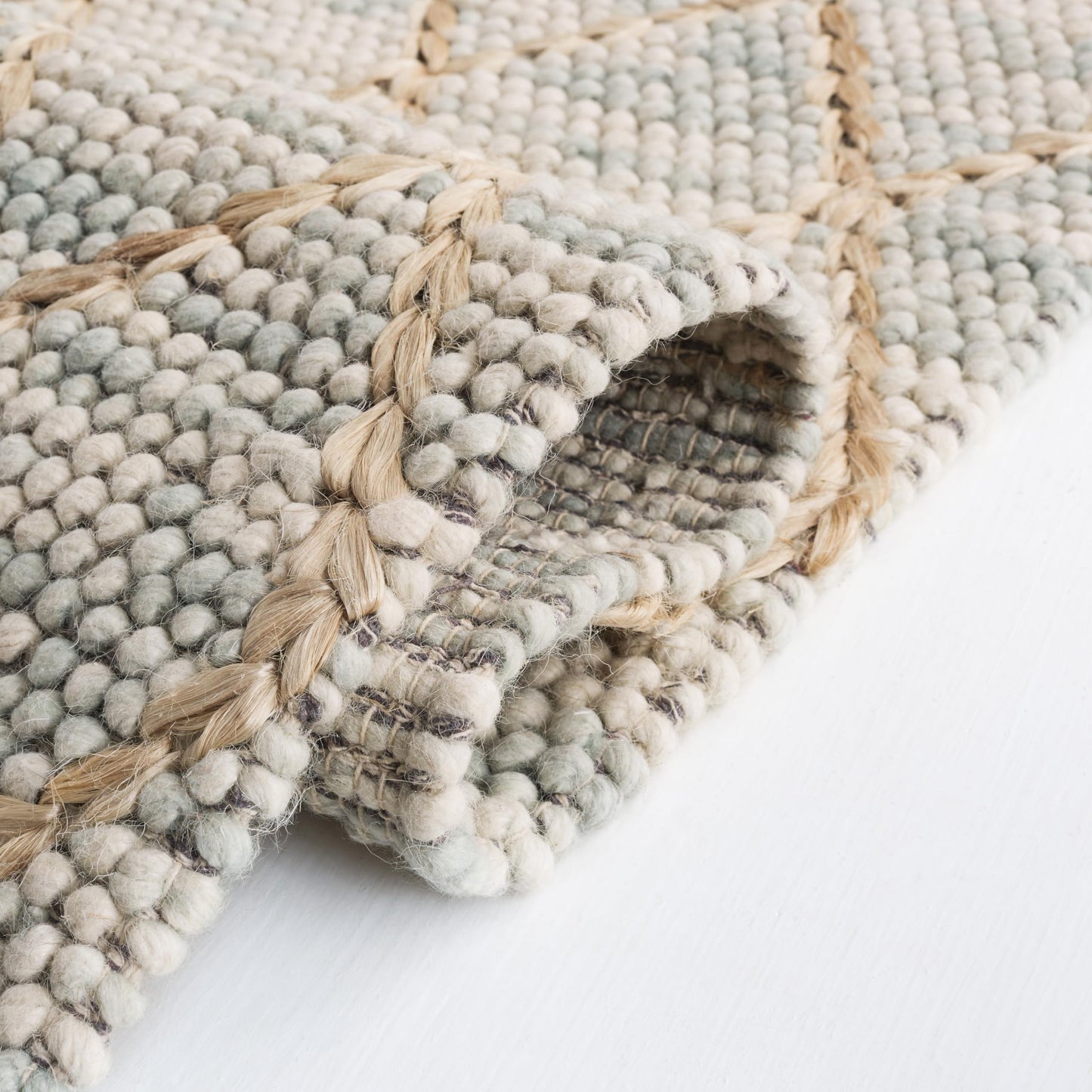 SAFAVIEH Natura Collection Area Rug - 5' x 8', Teal & Natural, Handmade Farmhouse Boho Trellis Wool, Ideal for High Traffic Areas in Living Room, Bedroom (NAT223J)