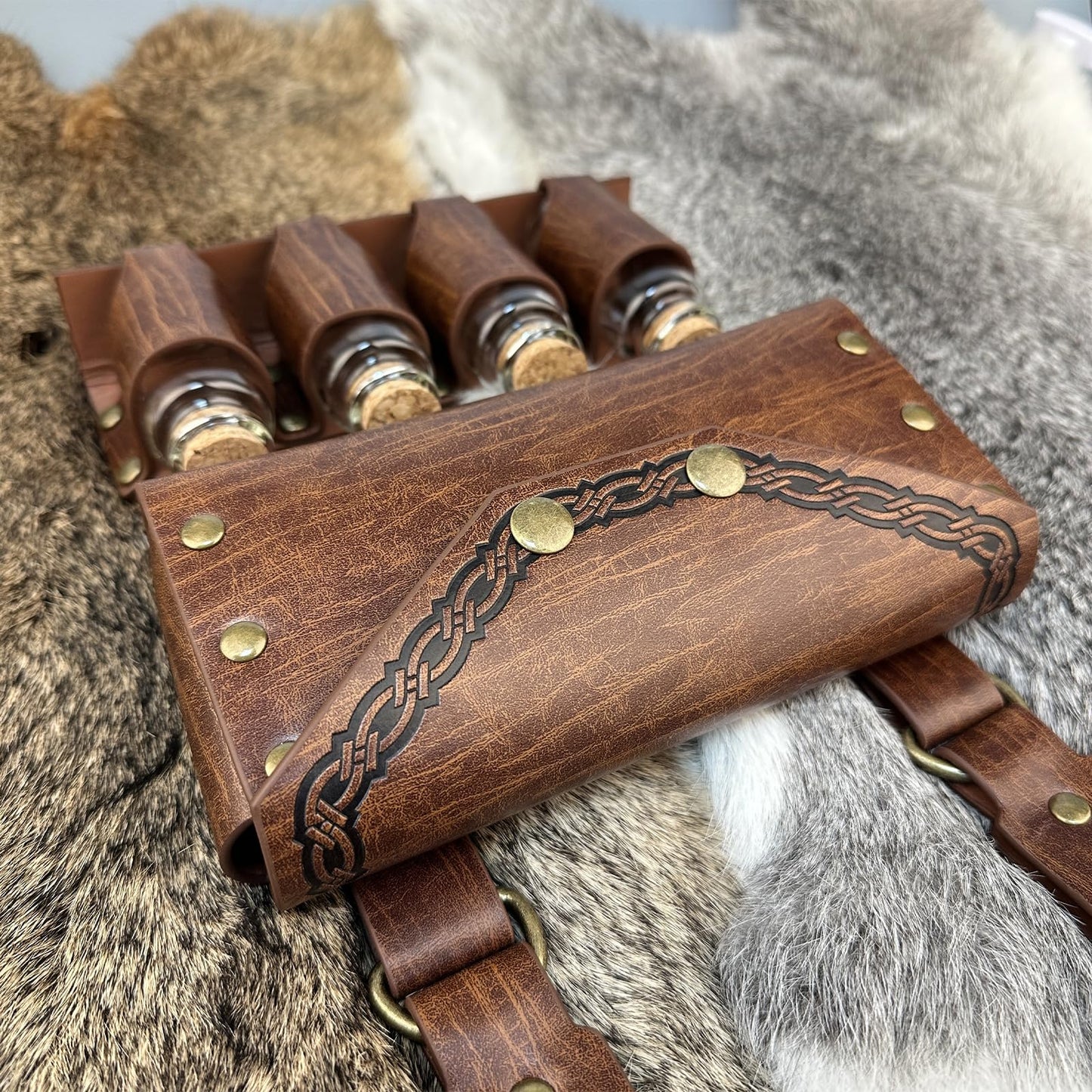 HiiFeuer Medieval Alchemy Faux Leather Belt Bag with 4 Cork Potion Vials, Fantasy Wizard Waist Pouch Side Pack for Ren Faire (Light Brown A)