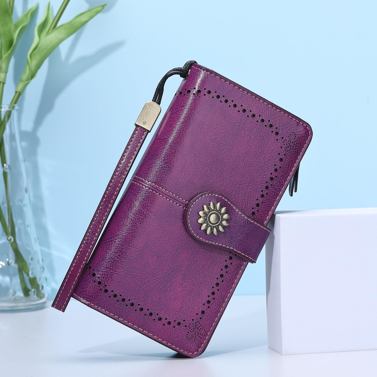 Lavemi Womens Large Capacity Genuine Leather RFID Blocking Wallets Wristlet Clutch Card Holder(Dark Purple)