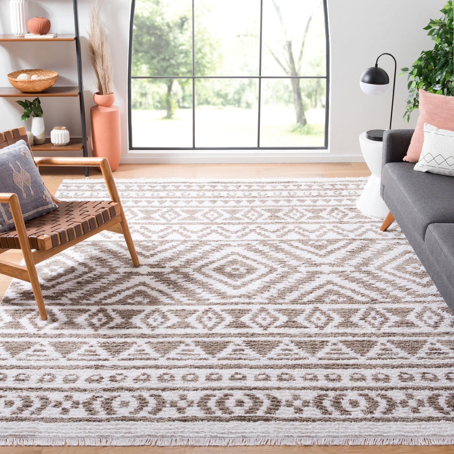 SAFAVIEH Area Rug 8x10 - Augustine Collection - Large - Taupe & Ivory, Cotton Moroccan Boho Tribal Fringe Design, Easy Cleaning, Ideal for Living Room, Bedroom, Office, Dining Space (AGT849E)