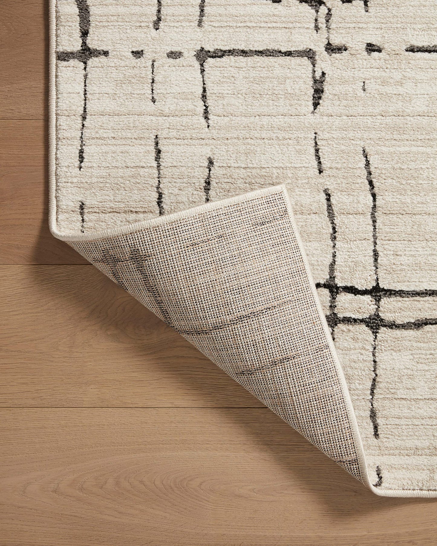 Loloi Darby Collection DAR-06 Sand/Dk. Grey 7'-10" x 10' Area Rug