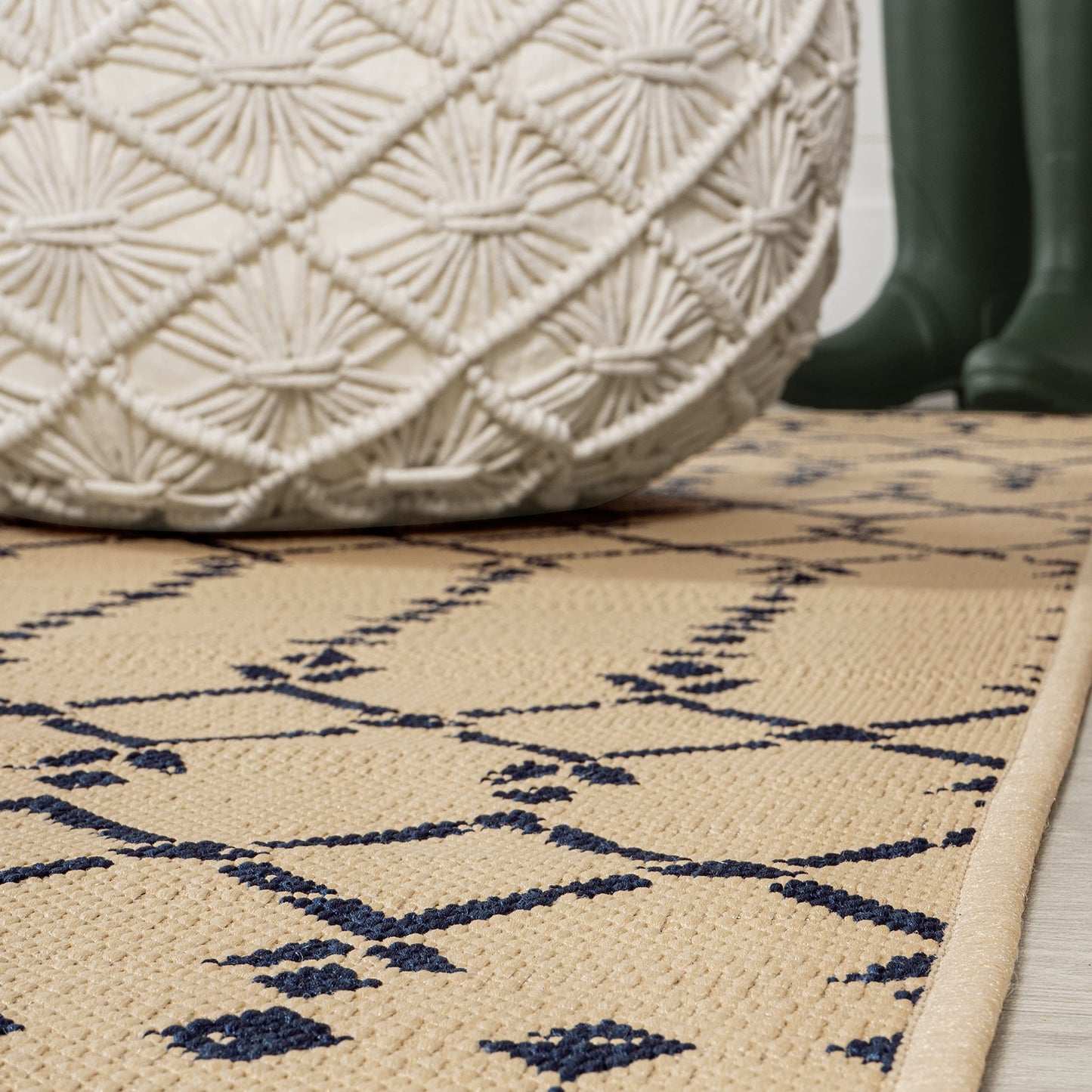 JONATHAN Y Moroccan Geometric Indoor Outdoor Square Area Rug 5X5 Beige/Navy, Ourika Textured Weave for Backyard, Patio, Porch, Easy-Cleaning, High Traffic, Pet-Friendly, Non-Shedding (SMB108H-5SQ)