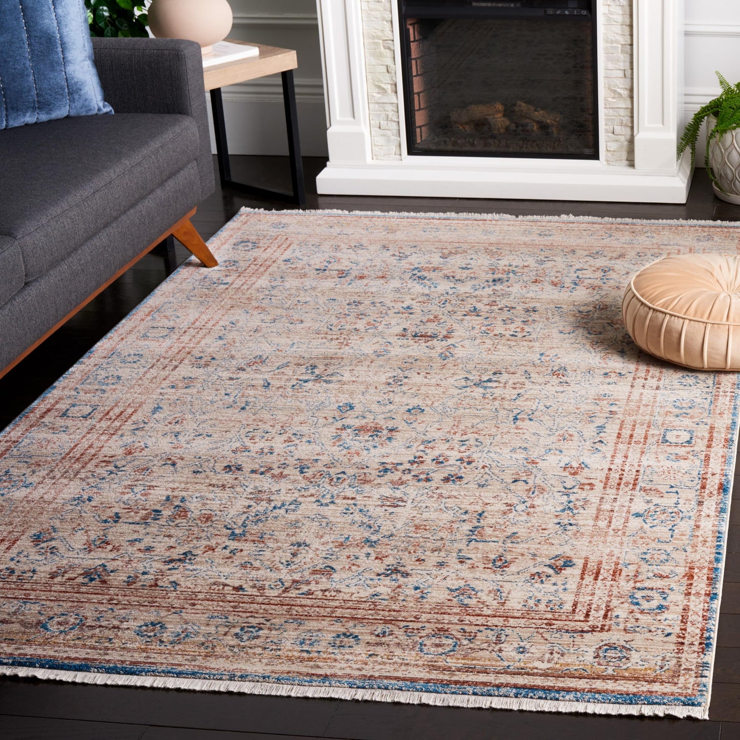 SAFAVIEH Persian Collection Accent Rug - 4' x 6', Beige & Rust, Boho Oriental Design, Non-Shedding & Easy Care, Ideal for High Traffic Areas in Entryway, Living Room, Bedroom (VTP427B)