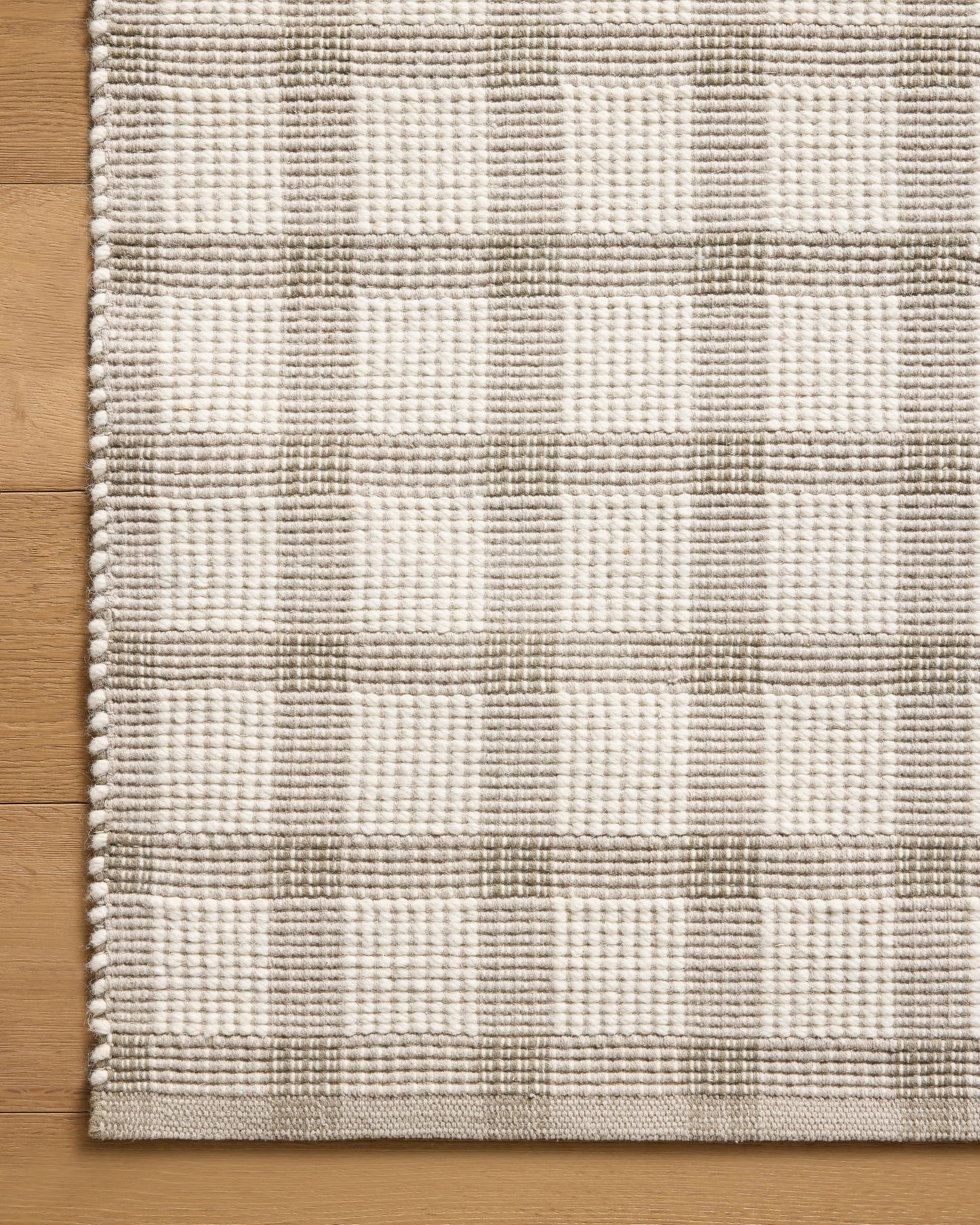 Loloi Magnolia Home by Joanna Gaines Ryder Collection RYD-02 Stone/Ivory 3'-6" x 5'-6" Accent Rug