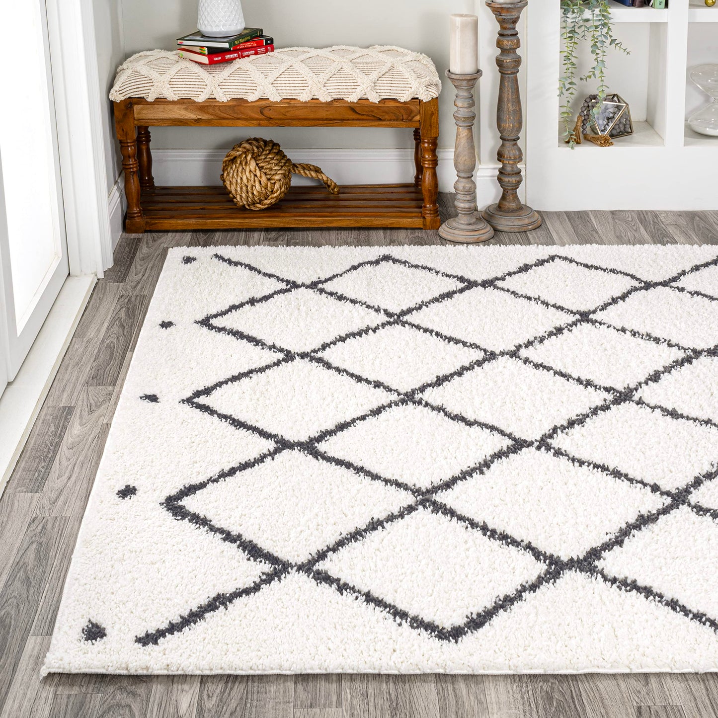 JONATHAN Y Cami Diamond Shag White/Gray Indoor Area Rug, 3x5, Moroccan, Bohemian, Contemporary, Easy-Cleaning for Living Room, Bedroom, Kitchen, Pet Friendly, Non-Shedding (MOH410A-3)