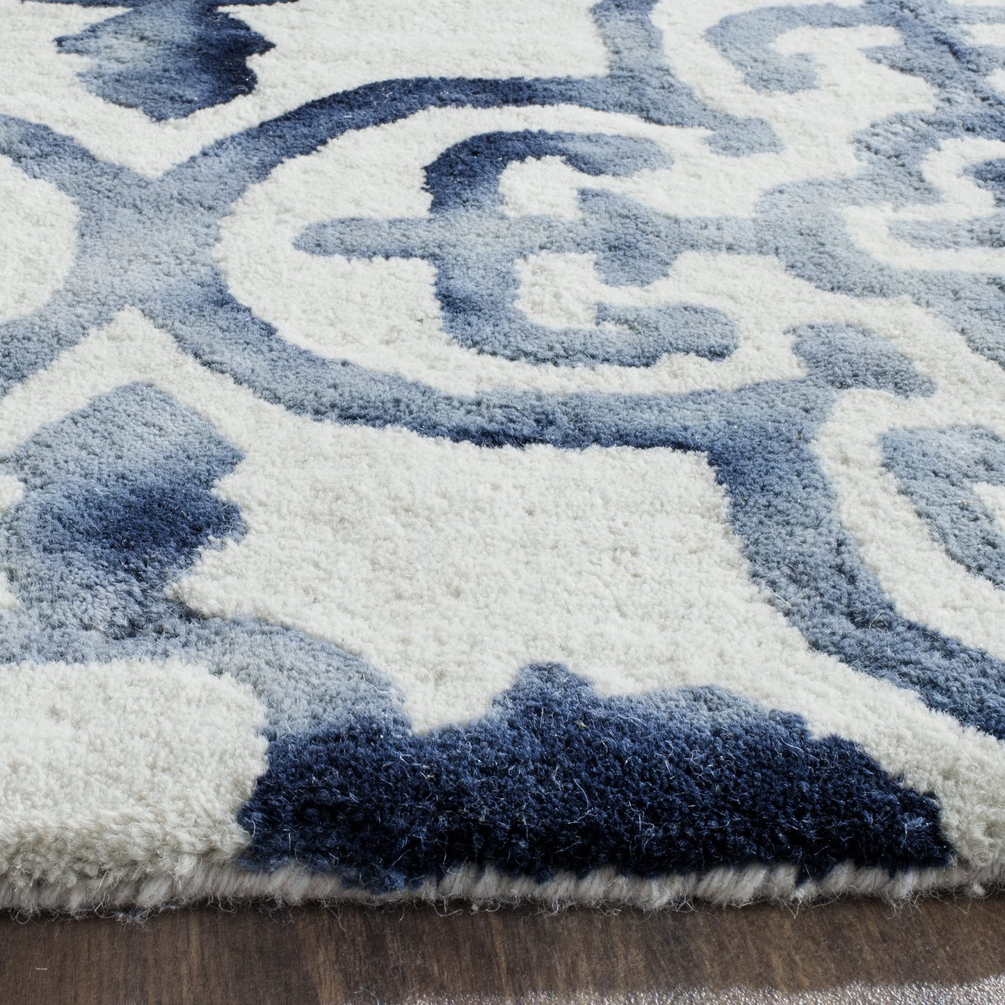 SAFAVIEH Dip Dye Collection Area Rug - 5' x 8', Ivory & Navy, Handmade Moroccan Watercolor Wool, Ideal for High Traffic Areas in Living Room, Bedroom (DDY711P)