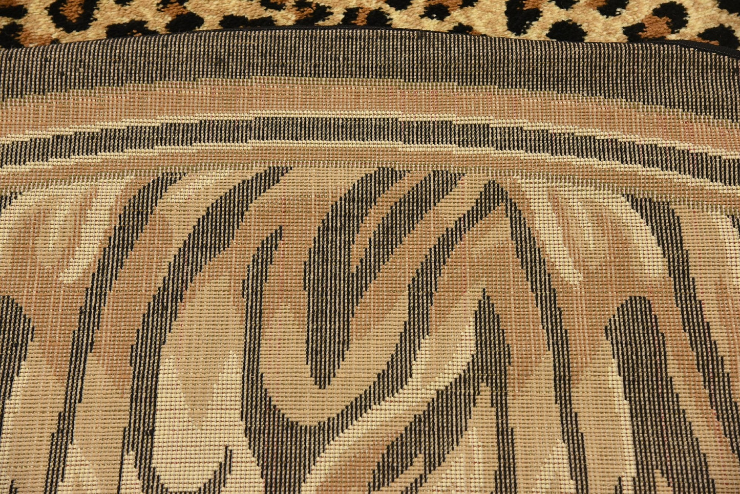Unique Loom Wildlife Collection Animal Inspired with Cheetah Bordered Design Area Rug (8' 0 x 8' 0 Round, Ivory/Black)