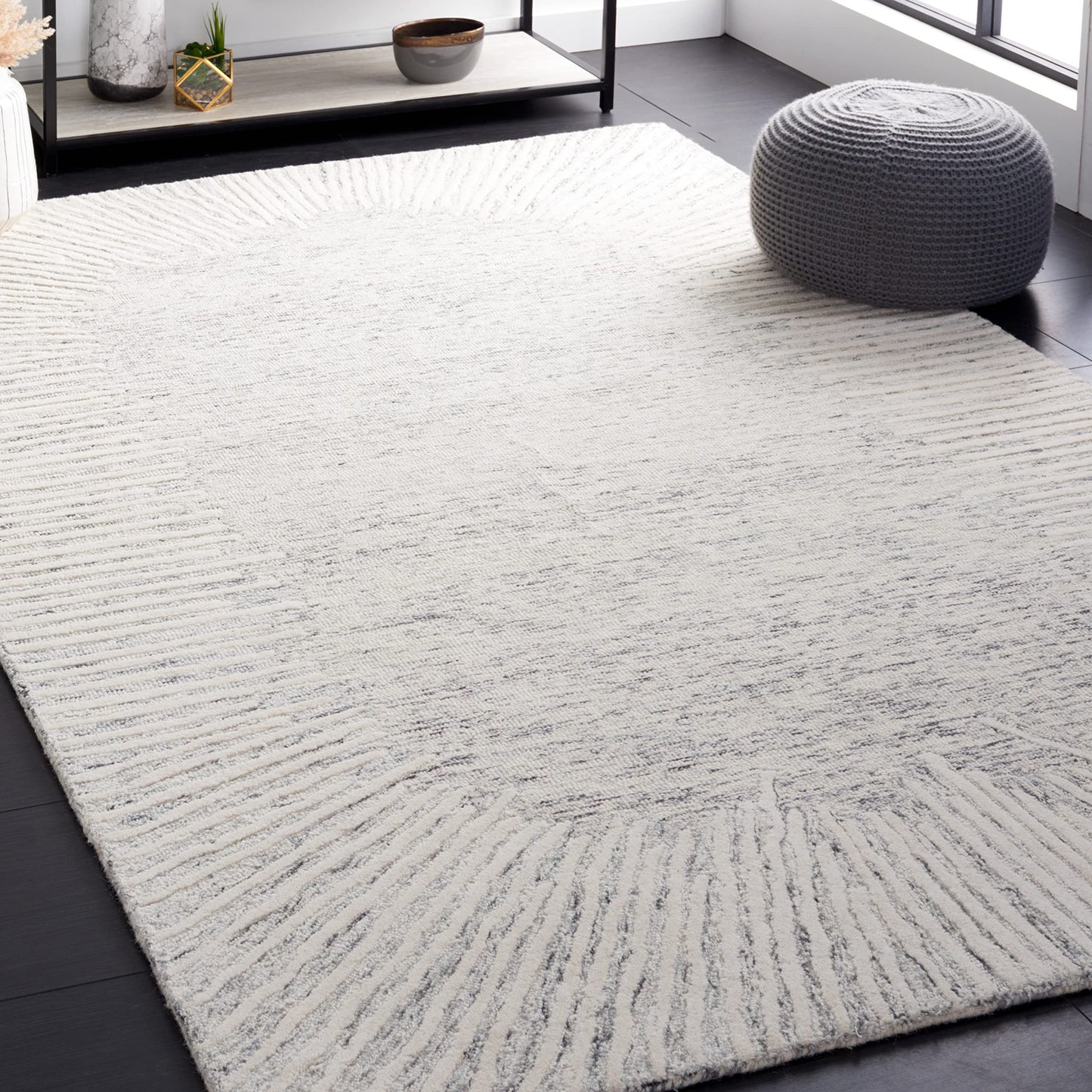 SAFAVIEH Abstract Collection Area Rug - 6' x 9', Grey & Ivory, Handmade Wool, Ideal for High Traffic Areas in Living Room, Bedroom (ABT478F)