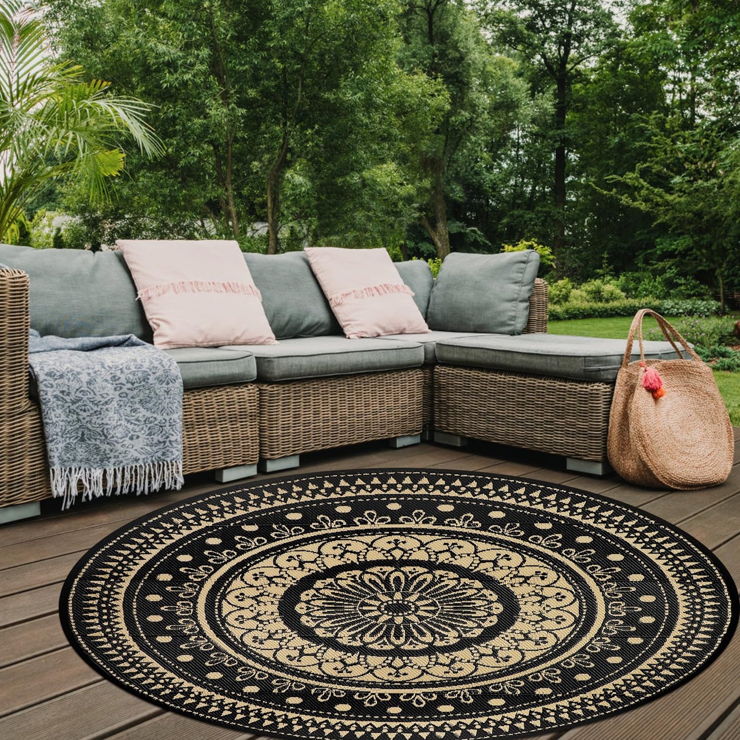 Cekene Round Outdoor Rugs Waterproof 6Ft Reversible Outdoor Patio Rugs Portable RV Camping Mats Lightweight Plastic Straw Rugs Outdoor Area Rug for Patio Picnic Beach BBQ, Black/Camel