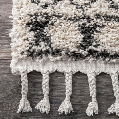 Nuloom Vasiliki Off-White/Charcoal, 7'10" x 10', Moroccan Shag, Tassel, Soft and Plush, High Traffic, Stain Resistant, Easy Clean, Durable Area Rug for Bedroom, Living Room, Dining Space, Den, Foyer