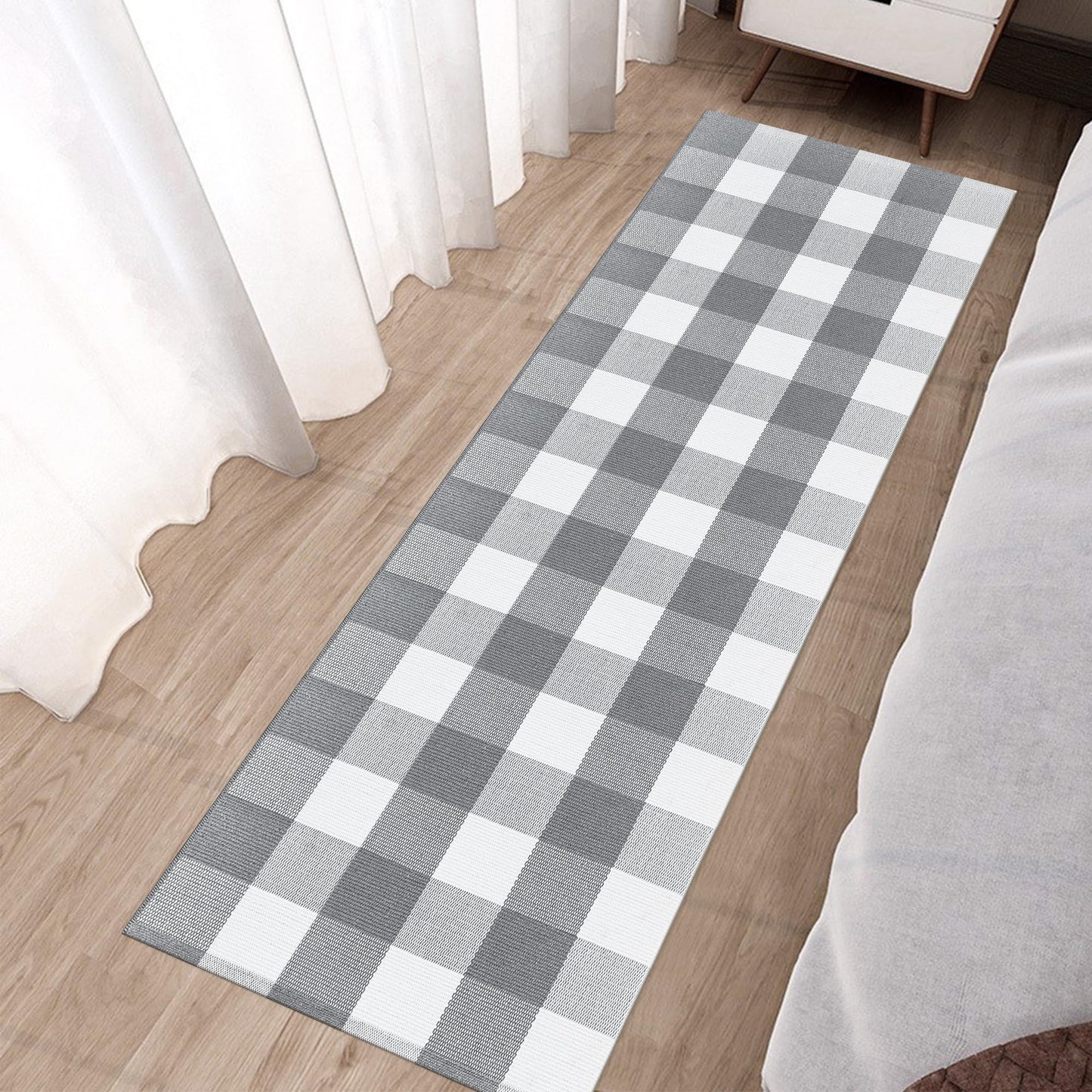 Aoczes Buffalo Plaid Runner Rug 2x6 Feet Grey and White Checkered Runner Rug Cotton Woven Farmhouse Floor Mat Washable Rugs for Hallway Kitchen Laundry Bedroom Living Room