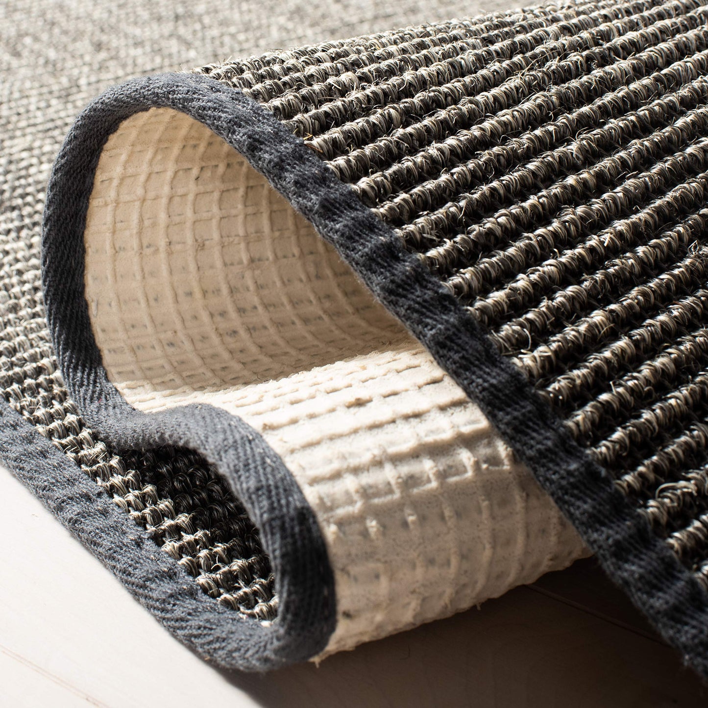 Martha Stewart x SAFAVIEH Area Rug Collection - 5' x 7', Charcoal, Sisal & Jute, Farmhouse Style, Ideal for Living Room, Bedroom, Office, Dining Space (MSR9501F)