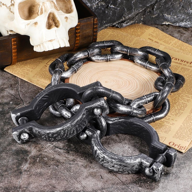 BESTOYARD Halloween Plastic Wrist Shackles Prison Handcuffs with Chain Links for Cosplay Costume Party Decoration, Black, 35 Inches Long