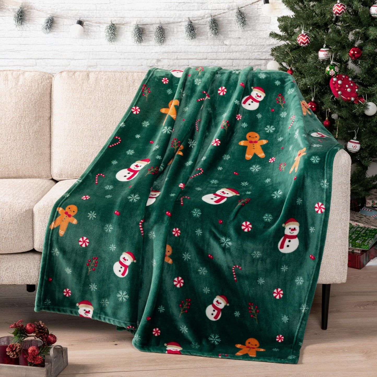 PAVILIA Christmas Gingerbread Throw Blanket | Green Holiday Christmas Fleece Blanket | Soft, Plush, Warm Winter Cabin Throw, 60x80 (Green Gingerbread)