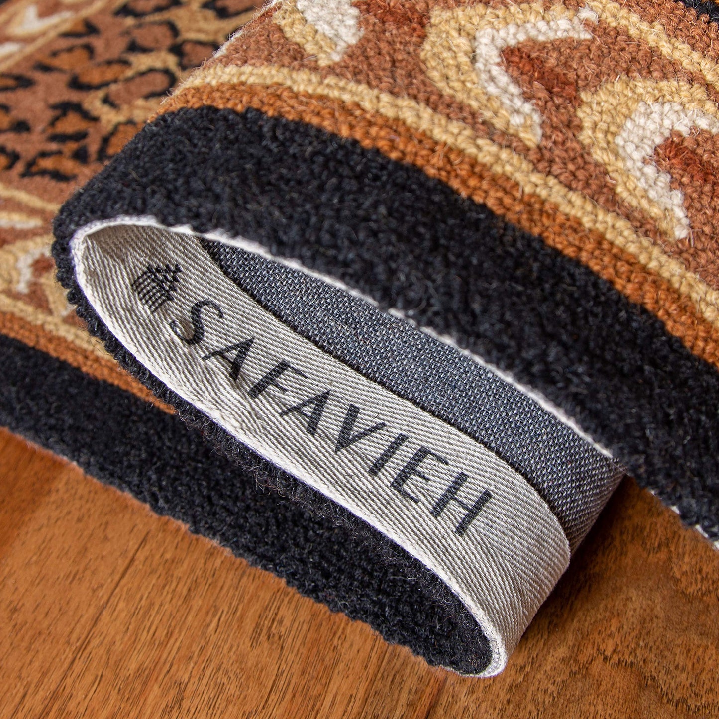 SAFAVIEH Chelsea Collection Accent Rug - 2'6" x 4', Black & Brown, Hand-Hooked Wool, Leopard Pattern, Ideal for Entryway, Foyer, Living Room, Bedroom (HK15A)