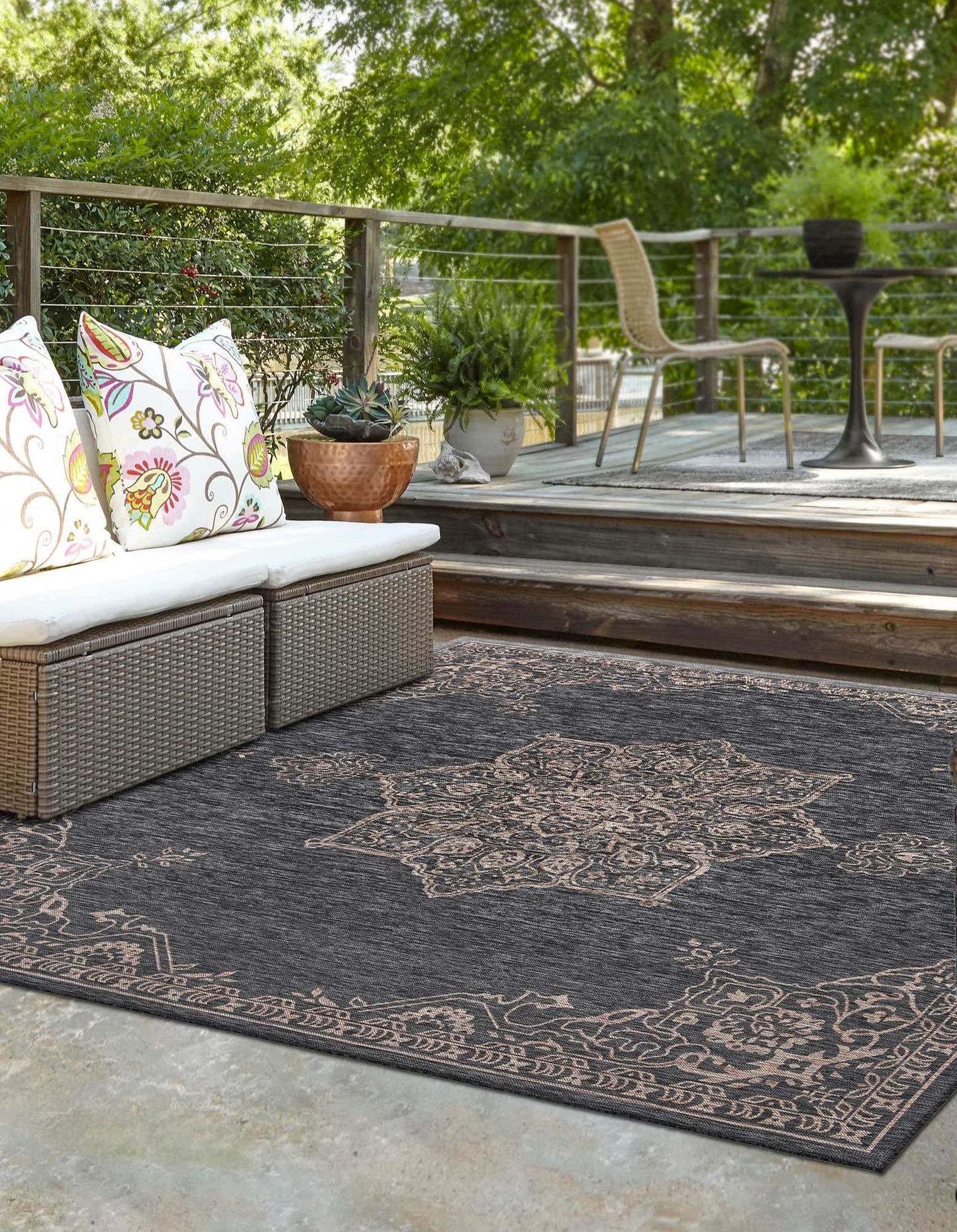 Unique Loom Outdoor Traditional Collection Area Rug - Antique (Square 13' 0" x 13' 0", Charcoal Gray/Natural)