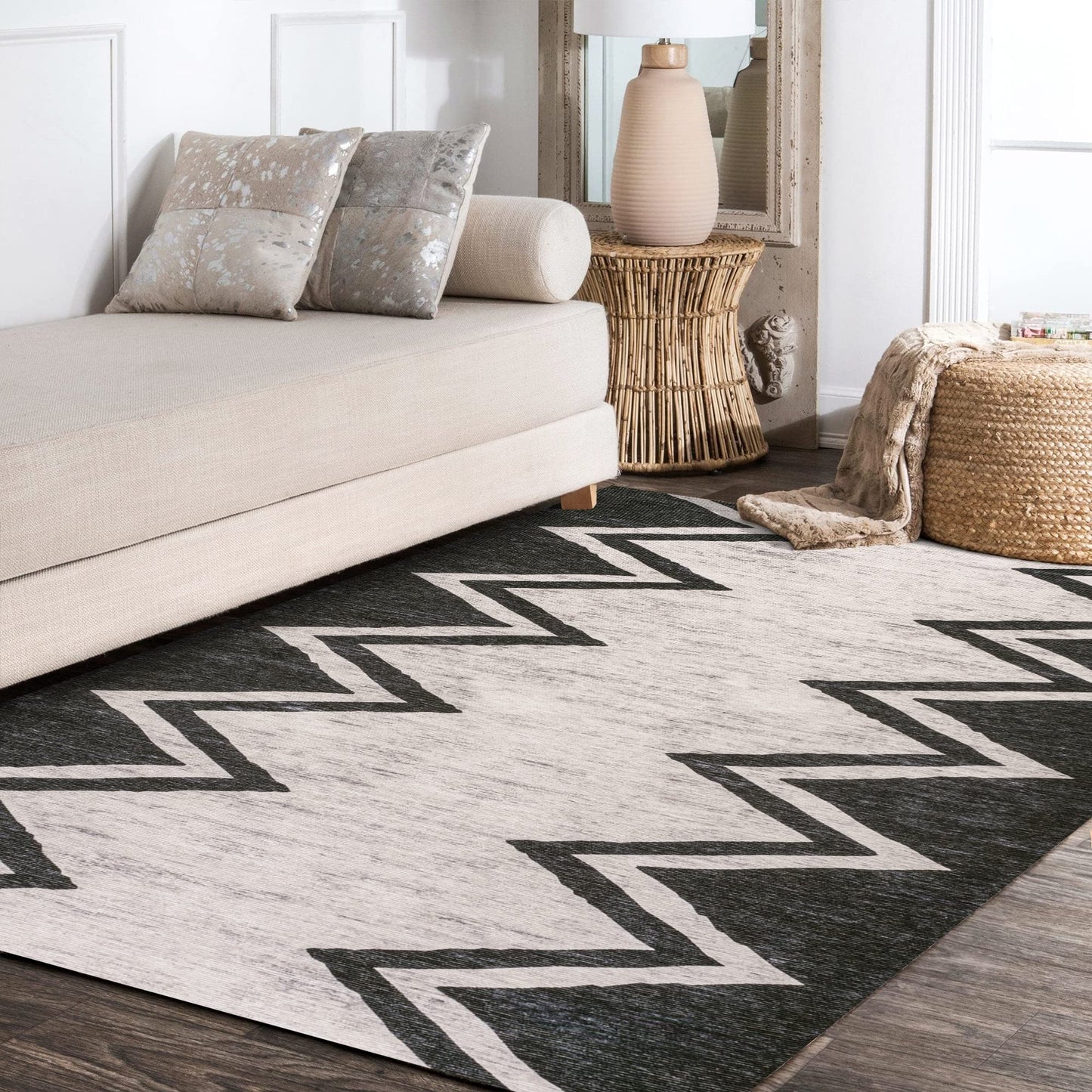 JONATHAN Y Machine Washable Ivory/Navy Indoor Area Rug 4X6 ft, Siksak Modern Chevron Border for Living Room, Bedroom, Kitchen, Office, Easy-Cleaning, Pet-Friendly, Non-Shedding WSH124A-4