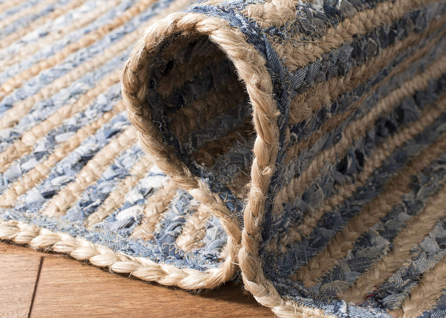 SAFAVIEH Cape Cod Collection Area Rug - 3' Square, Natural & Blue, Handmade Flat Weave Jute, Ideal for High Traffic Areas in Living Room, Bedroom (CAP250A)