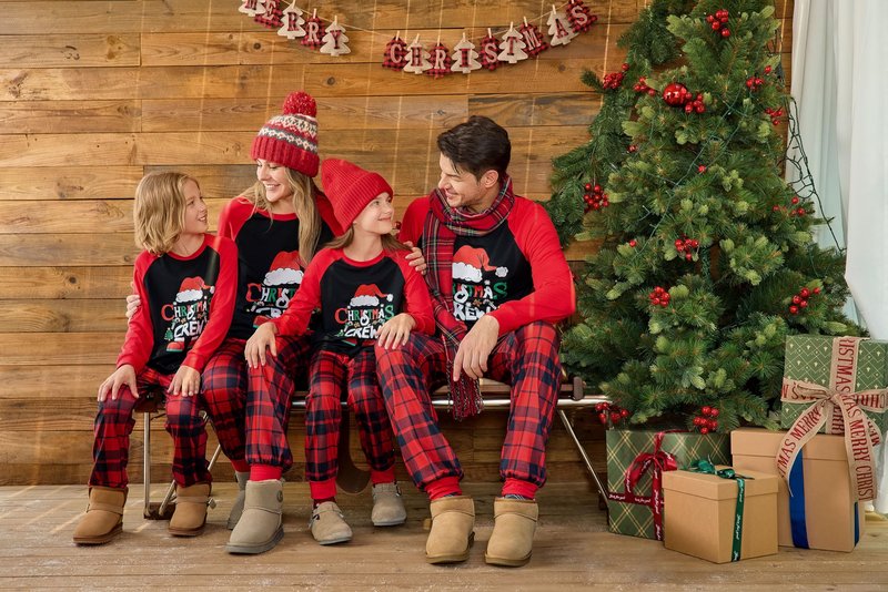 Haloumoning Family Christmas Pajamas Matching Sets Xmas PJs Sets Holiday Jammies Sleepwear Black
