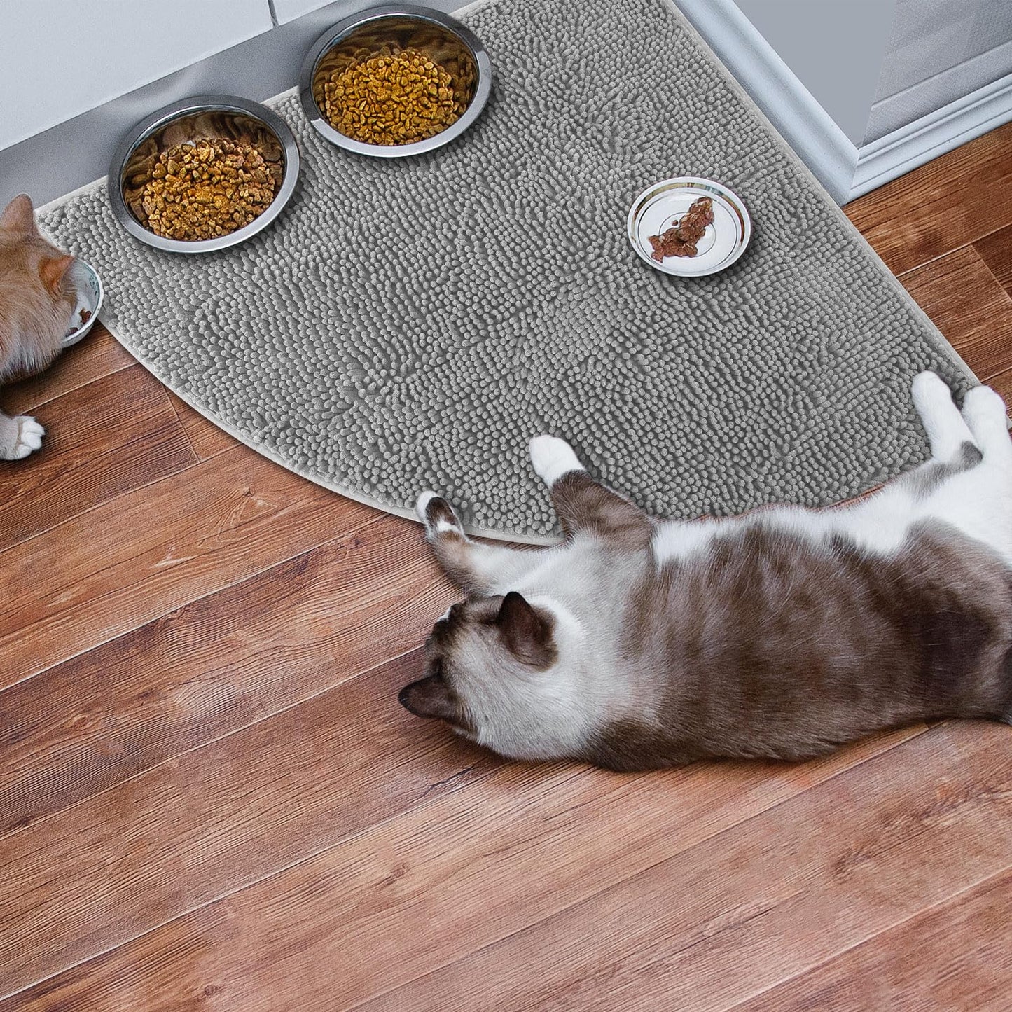 Tinideya Corner Cat Litter Mat 31"x 31" Kitty Litter Box Trapping Mat Large Waterproof Corner Rug Non Slip, Easy Clean, Machine Washable(Light Gray)