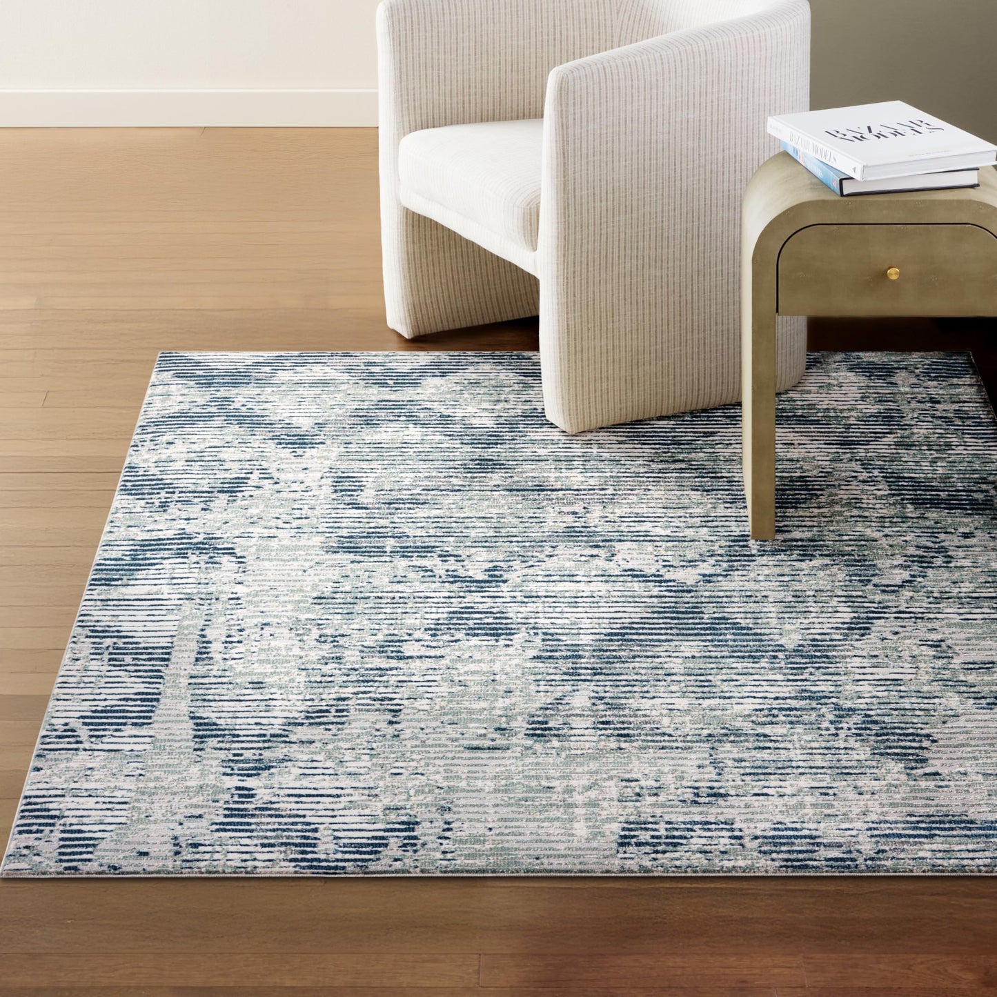 Nicole Miller NEW YORK Mirella Distressed Diamond Indoor Area Rug, Soft Textured Rug, Grey/Blue, 5'2"x7'2"