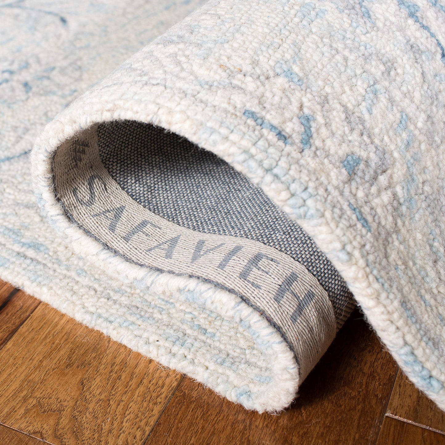 SAFAVIEH Area Rug 8x10 - Micro-Loop Collection - Large - Light Blue & Ivory, Handmade Wool, Country Cottage Design, Ideal for Living Room, Bedroom, Office, Dining Space (MLP506M)