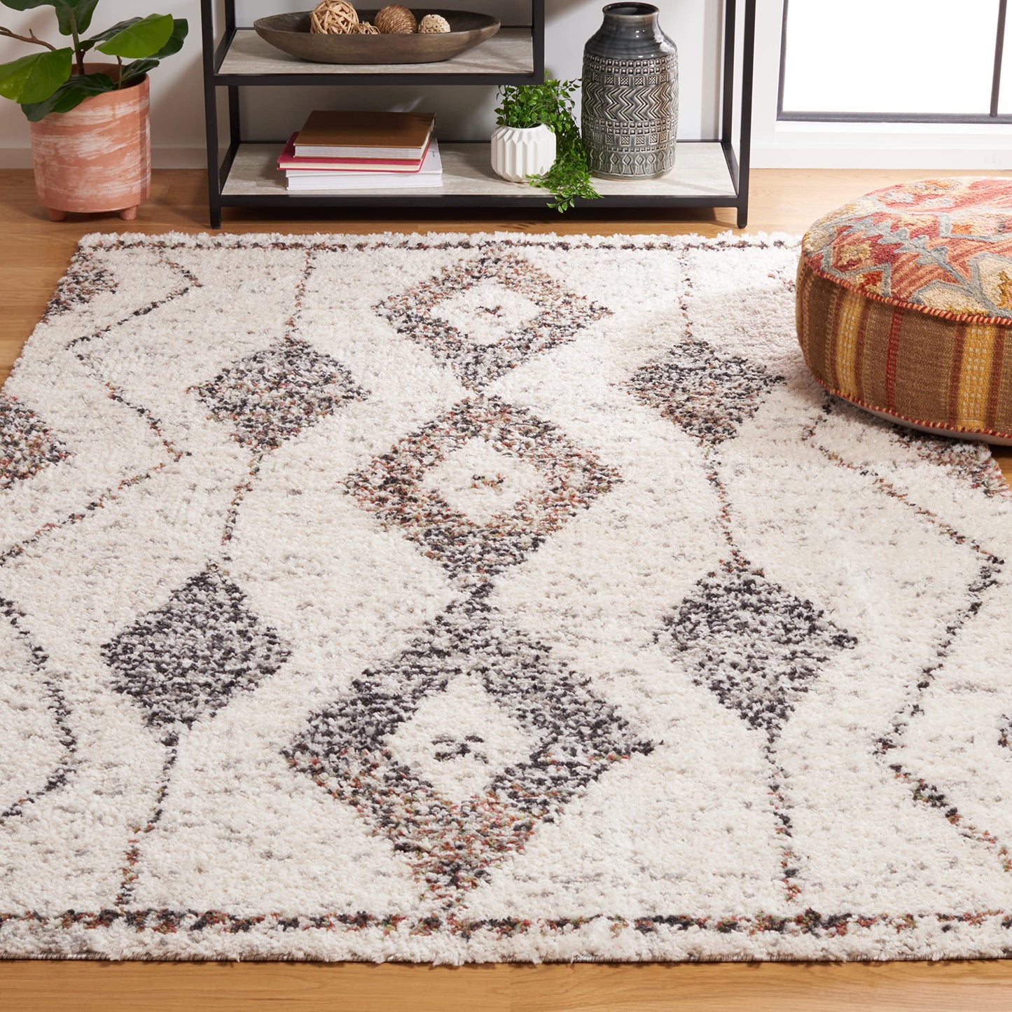 SAFAVIEH Area Rug 8x10 - Jericho Shag Collection - Large - Ivory & Black, Moroccan Boho Design, Non-Shedding & Easy Cleaning, Plush Thick Pile, Ideal for Living Room, Bedroom, Dining Space (JER102A)